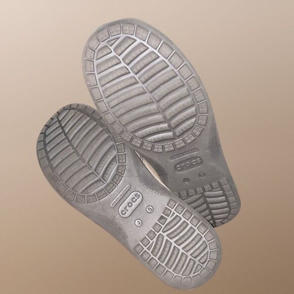 Crocs Juniors Boys Canvas Santa Cruz Slip-On Casual Loafers Khaki Brown J 5 - Picture 5 of 7